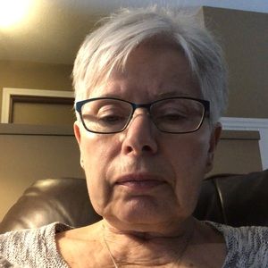 Meet your Posher, Mona